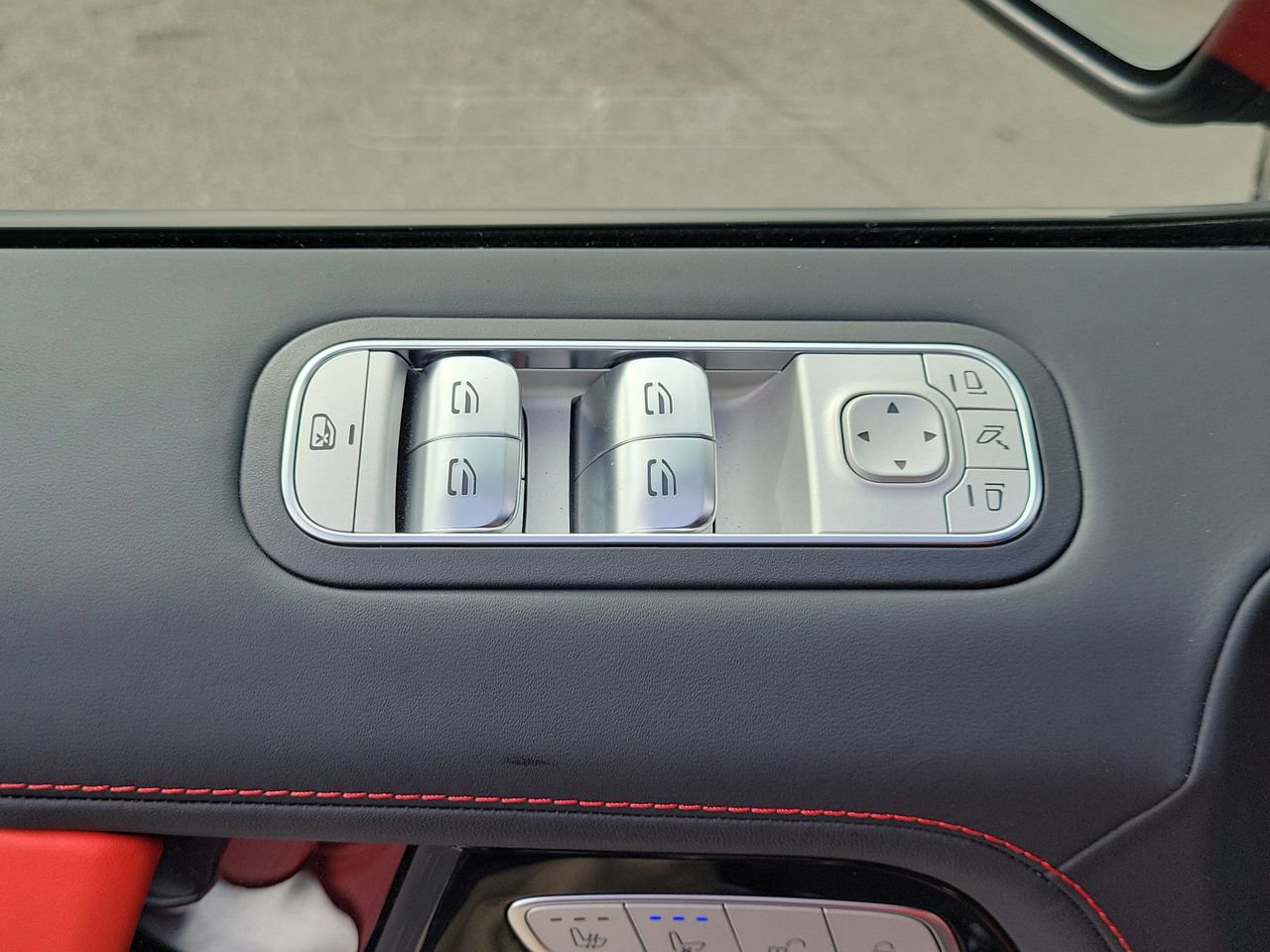 Used 2025 Mercedes-Benz G 63 AMG 4MATIC image 29