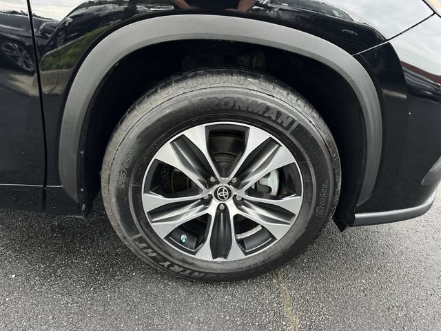 Used 2021 Toyota Highlander XLE FWD image 37