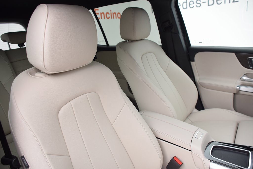 New 2025 Mercedes-Benz GLB 250 image 16