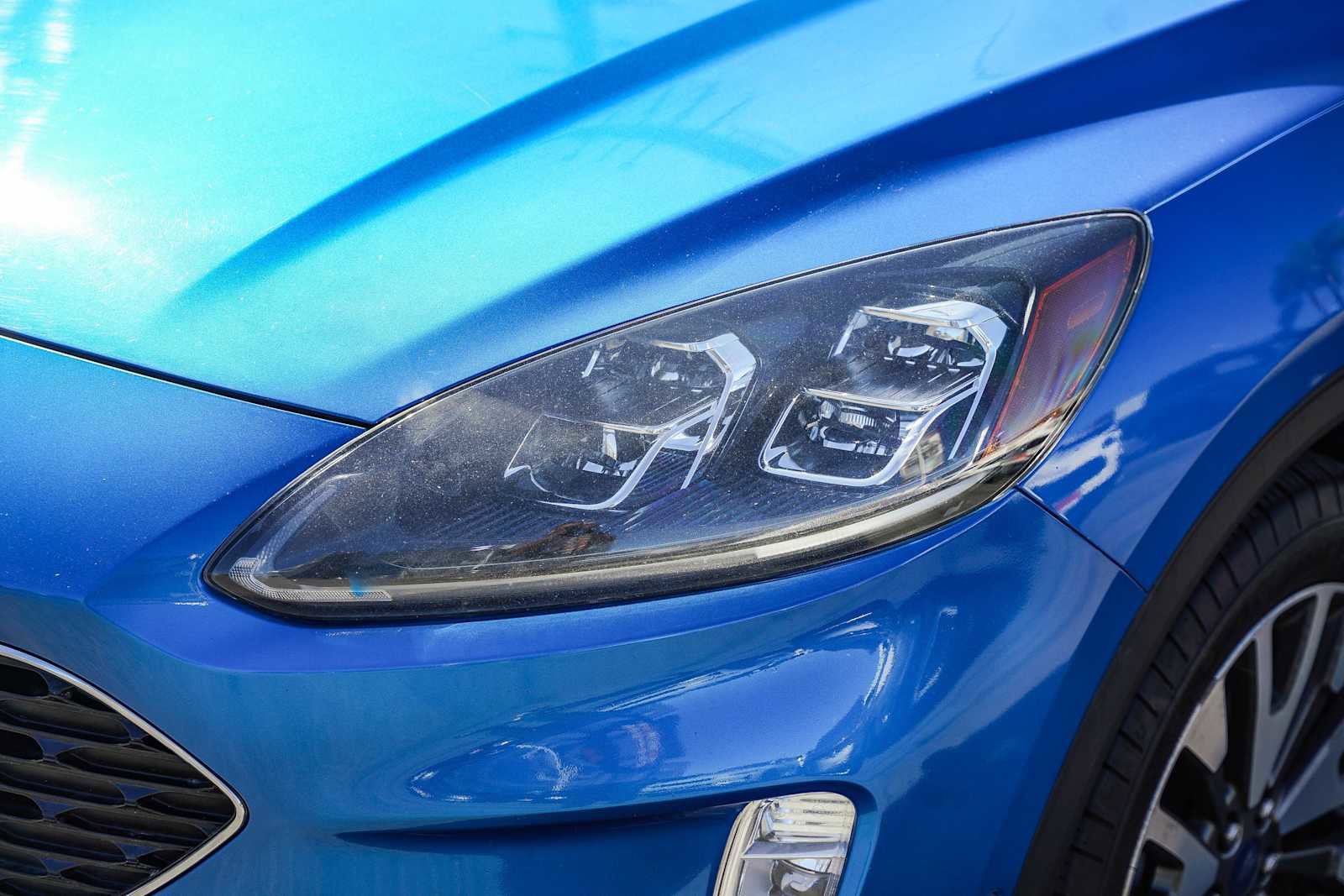 Used 2020 Ford Escape Titanium image 10