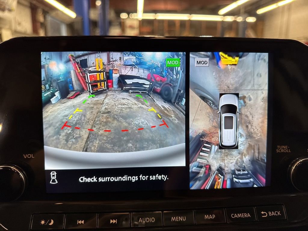 Used 2022 Nissan Pathfinder Platinum w/ Lighting Package (N93) image 21