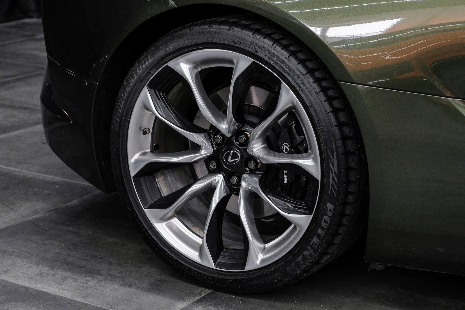 Used 2021 Lexus LC 500 Coupe w/ Performance Package image 60