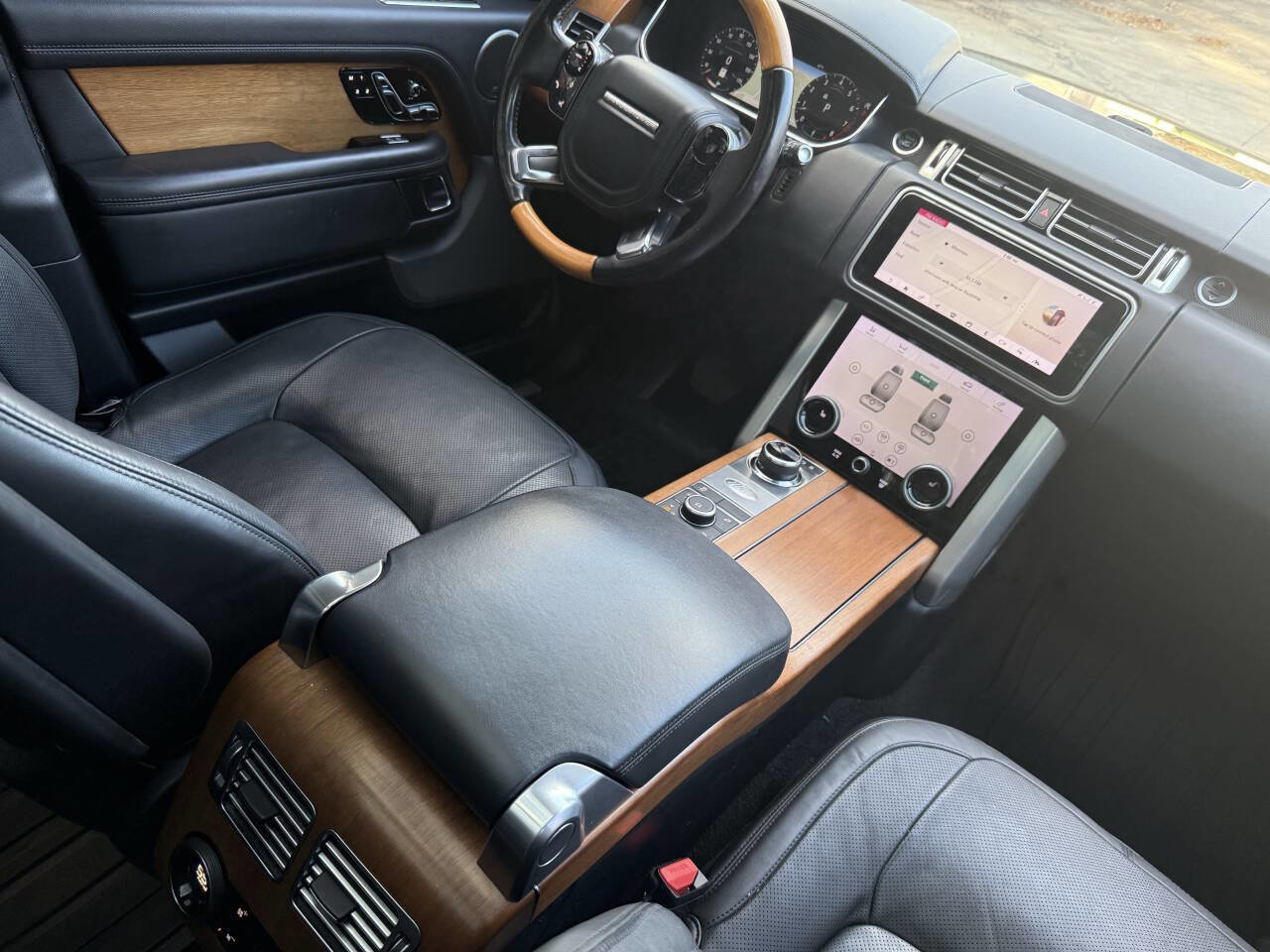Used 2018 Land Rover Range Rover Supercharged image 27