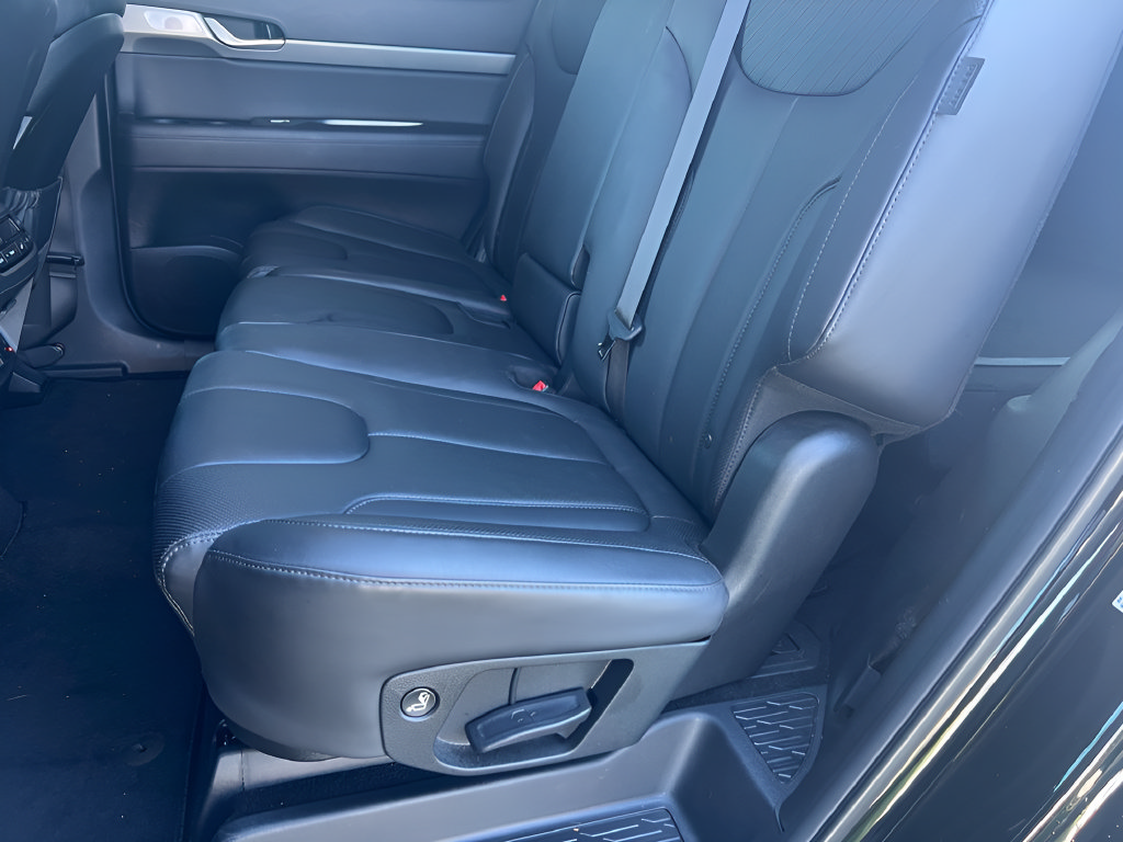 Used 2024 Hyundai Palisade SEL FWD image 12