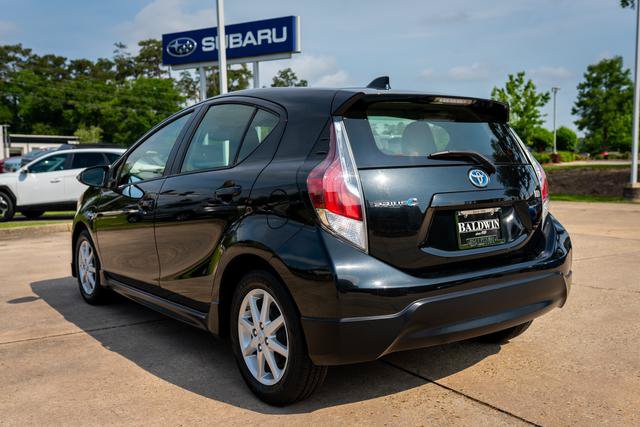 Used 2017 Toyota Prius C One FWD image 4