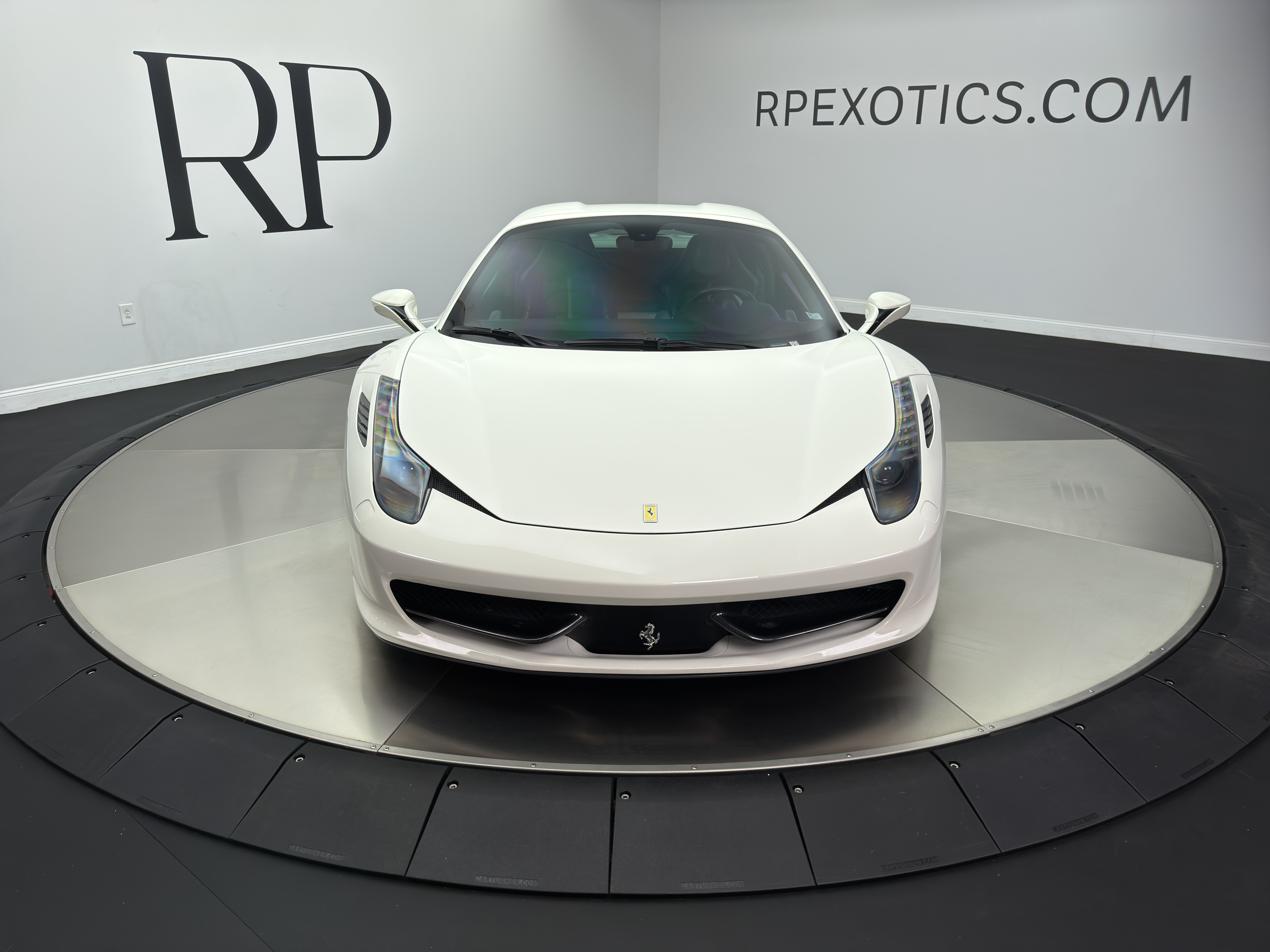 Used 2014 Ferrari 458 Spider RWD image 12