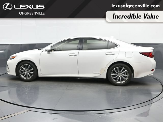 Used 2017 Lexus ES 300h w/ Luxury Package FWD image 5