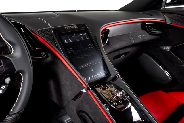Used 2024 Ferrari Roma RWD image 33