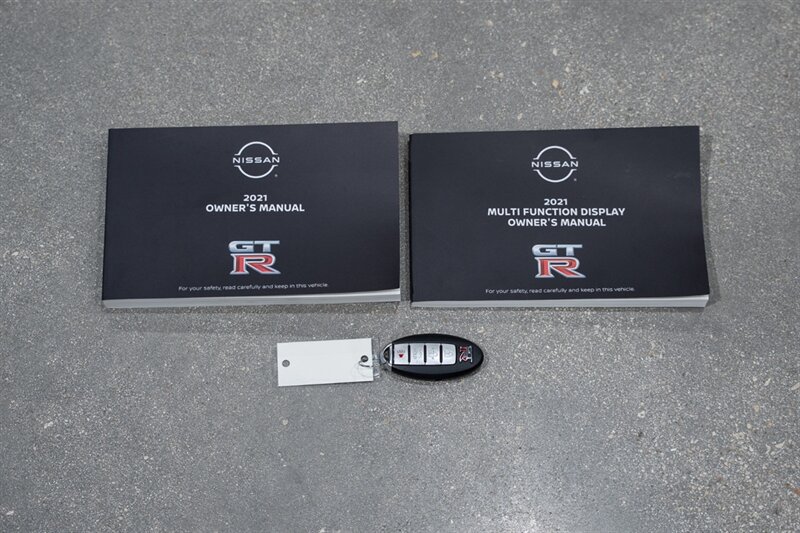 Used 2021 Nissan GT-R Premium AWD/4WD image 26
