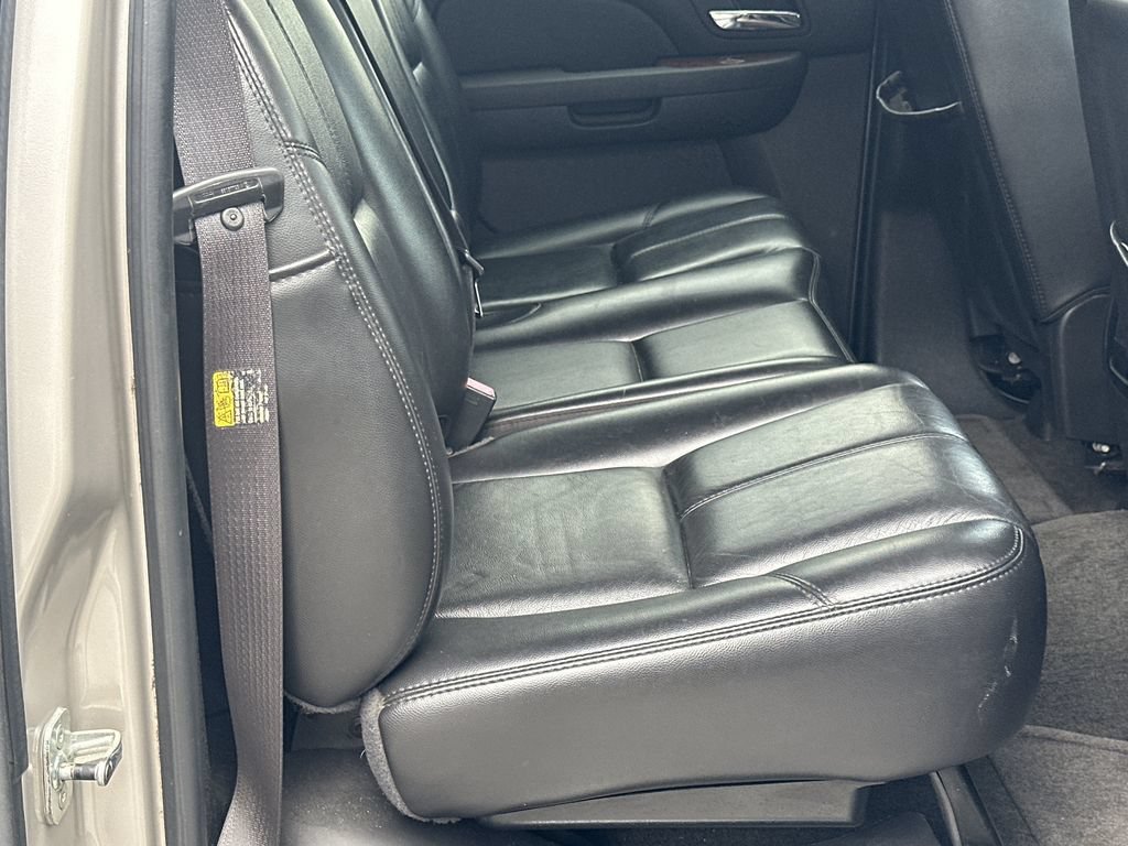 Used 2007 Chevrolet Avalanche LTZ w/ LTZ Preferred Equipment Group RWD image 15