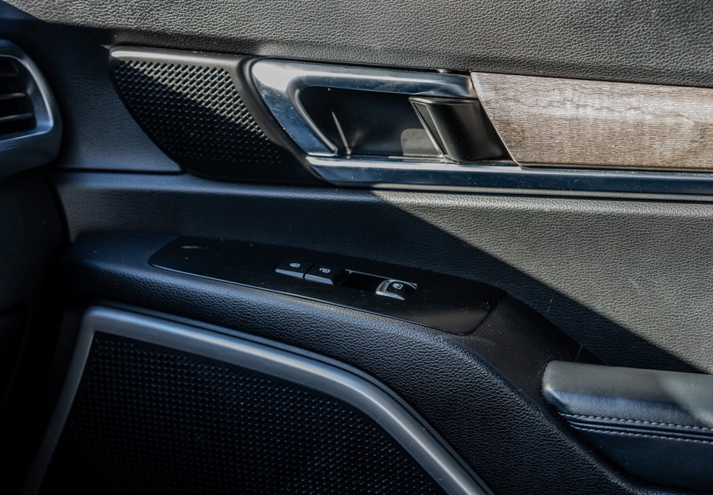 Used 2020 Kia Telluride EX image 24