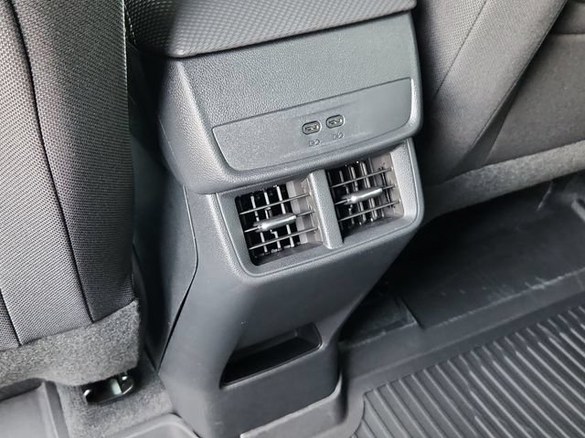 New 2027 Chevrolet Equinox LT w/ LPO, Floor Liner Package FWD image 16