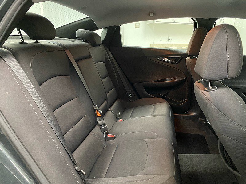 Used 2018 Chevrolet Malibu LT image 13