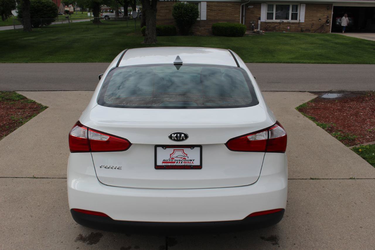 Used 2016 Kia Forte LX FWD image 9