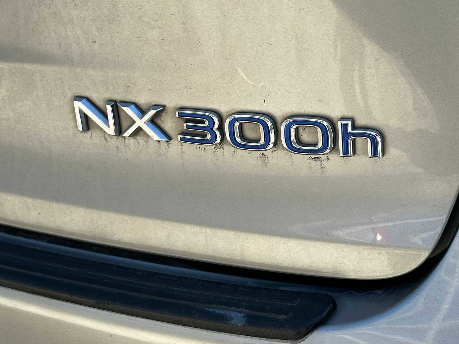 Used 2015 Lexus NX 300h AWD w/ Premium Package image 5