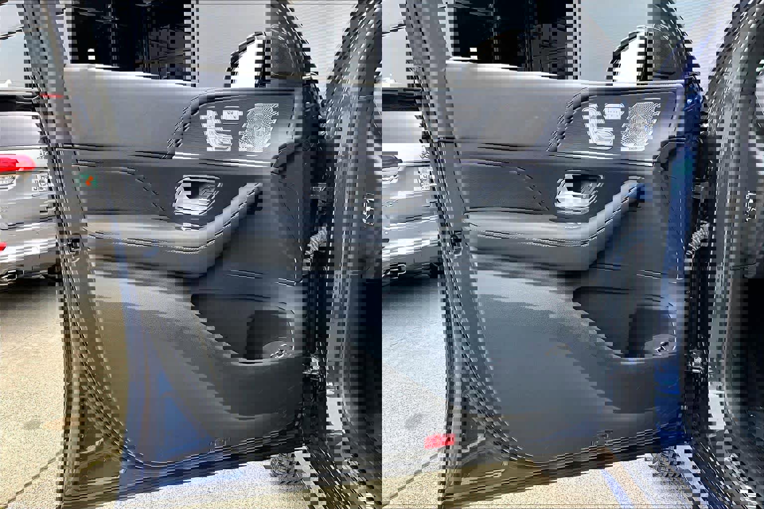 Used 2024 Mercedes-Benz GLE 53 AMG 4MATIC Coupe image 21