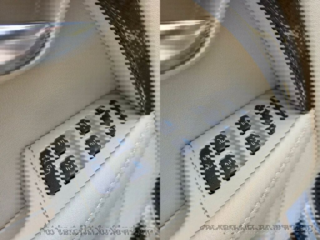 Used 2015 Volvo XC70 T5 Premier w/ Proximity Package FWD image 24