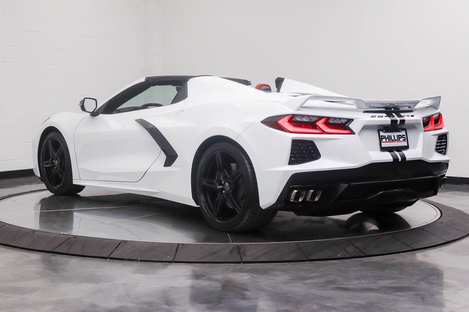 Used 2021 Chevrolet Corvette Stingray Convertible w/ 1LT RWD image 11