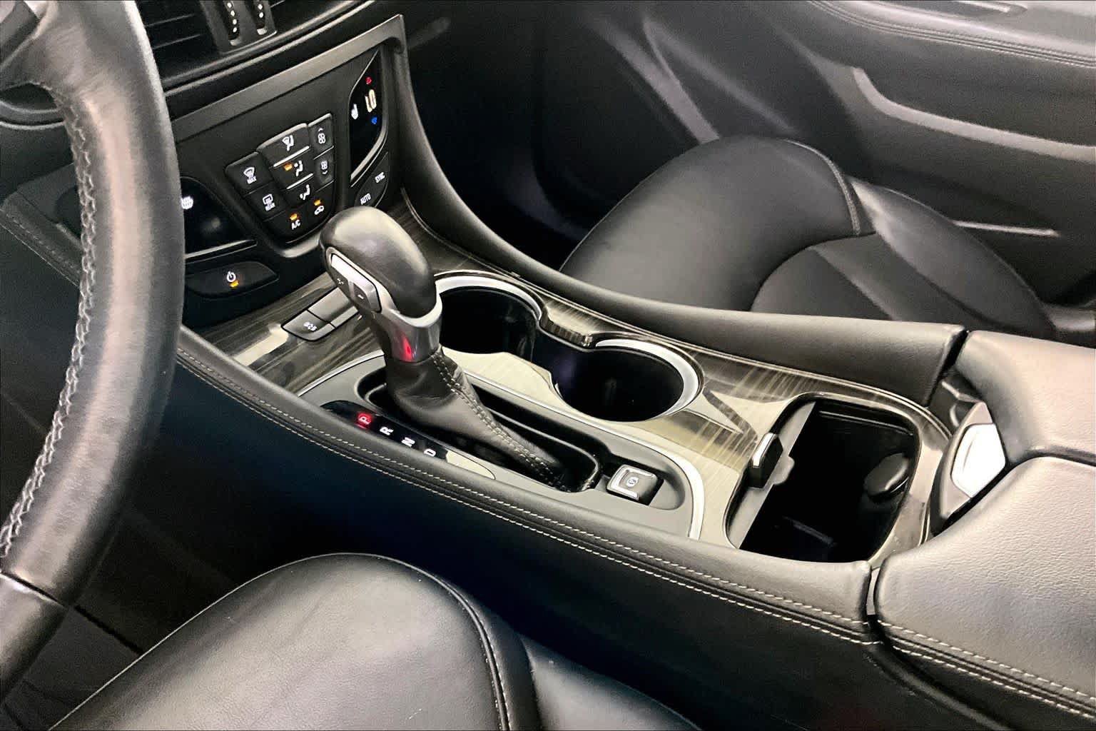 Used 2020 Buick Envision Essence FWD image 15