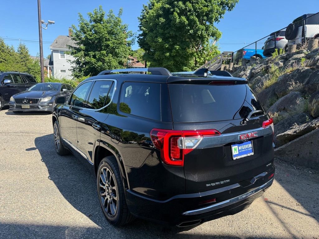 Used 2023 GMC Acadia Denali w/ Black Diamond Edition AWD/4WD image 3