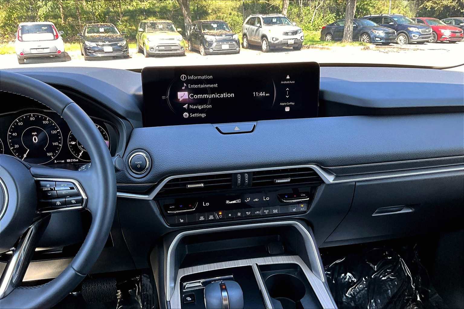 Used 2025 MAZDA CX-70 Plug-In Hybrid w/ Premium Pkg image 6