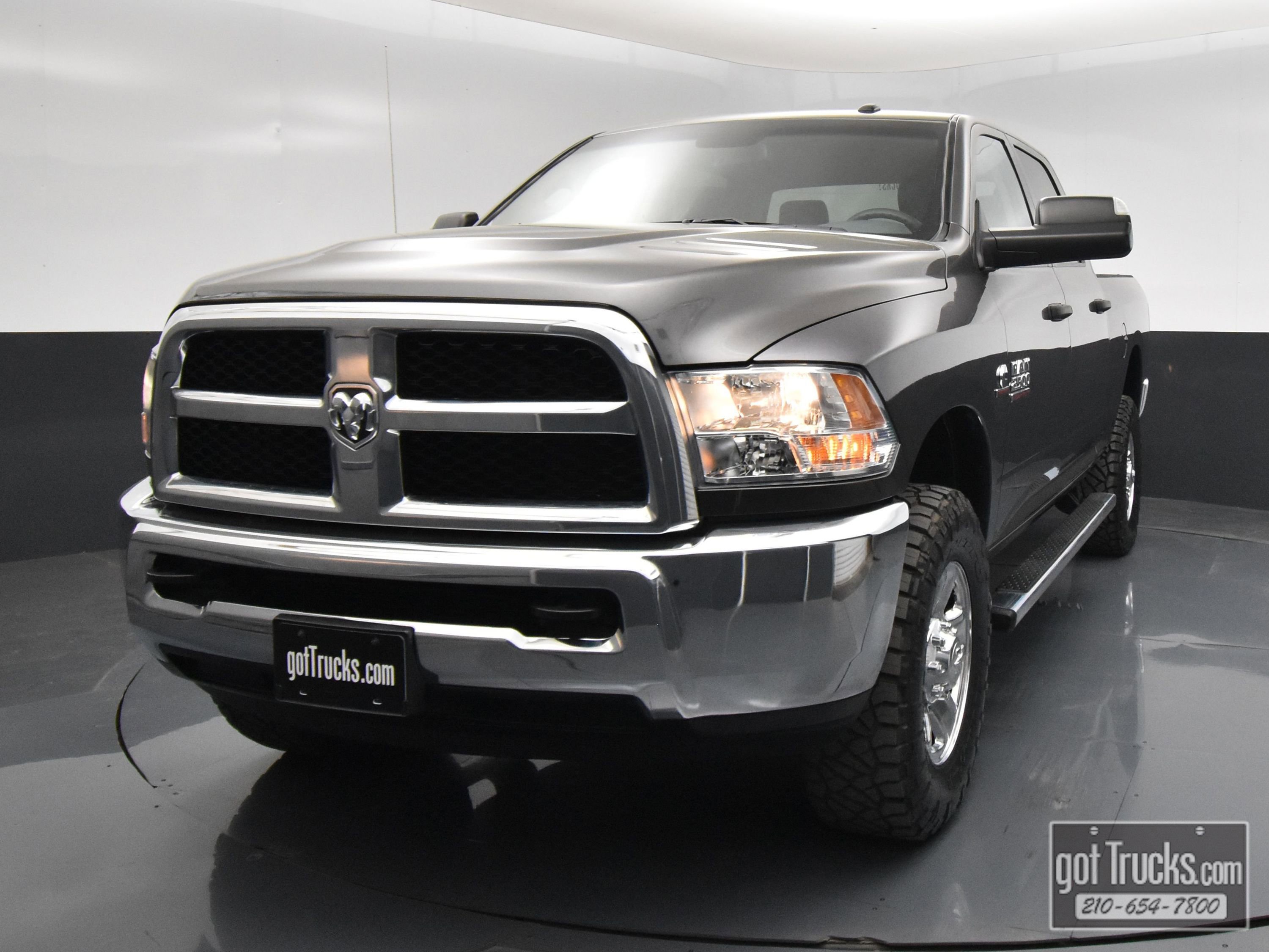 Used 2018 RAM 2500 Tradesman w/ Chrome Appearance Group image 45