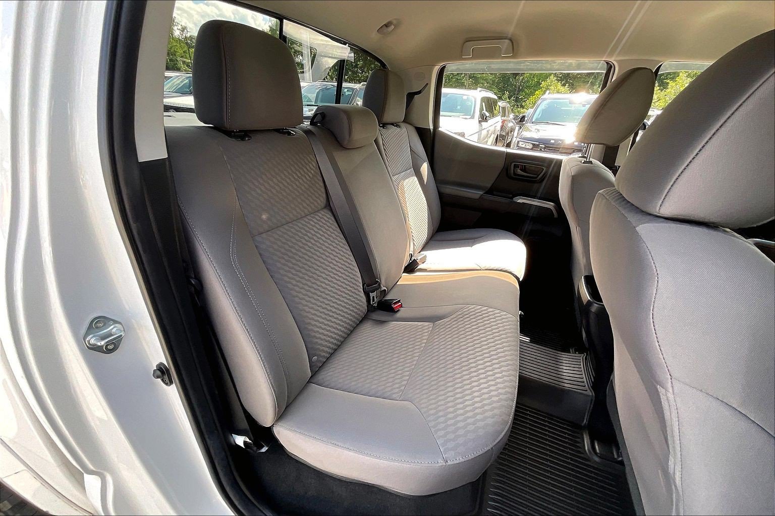Used 2022 Toyota Tacoma SR5 AWD/4WD image 26