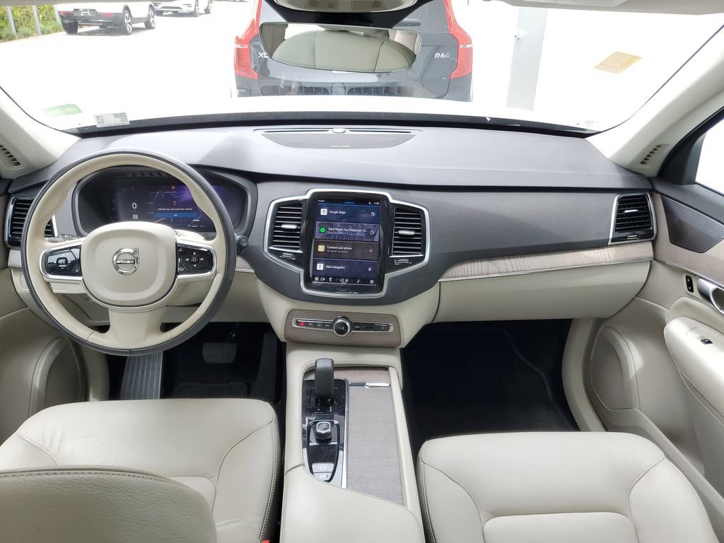 Used 2024 Volvo XC90 B6 Plus image 14