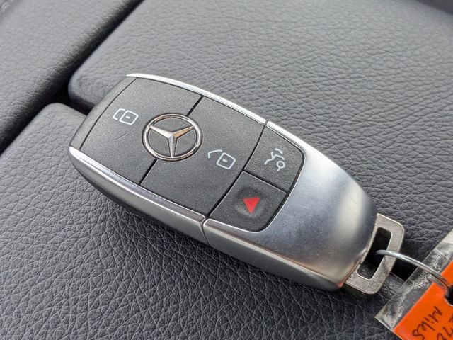 Used 2025 Mercedes-Benz GLE 350 4MATIC image 32