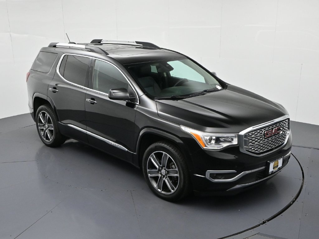 Used 2017 GMC Acadia Denali w/ Technology Package AWD/4WD image 17