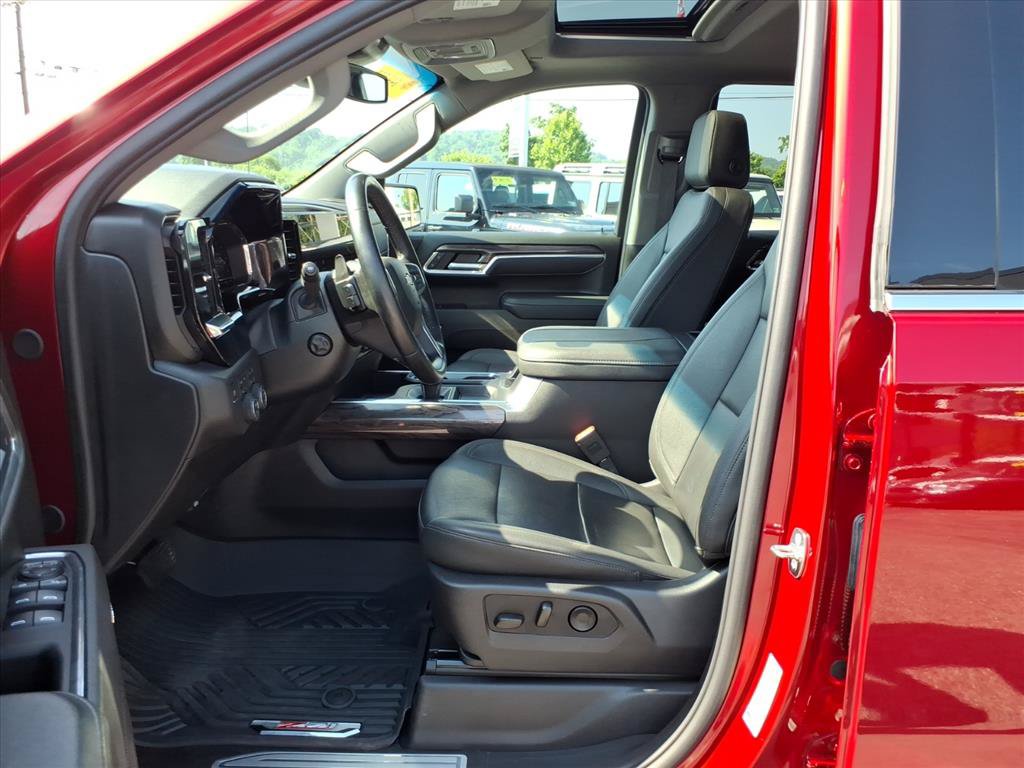 Used 2024 Chevrolet Silverado 1500 LTZ w/ LTZ Premium Package AWD/4WD image 12