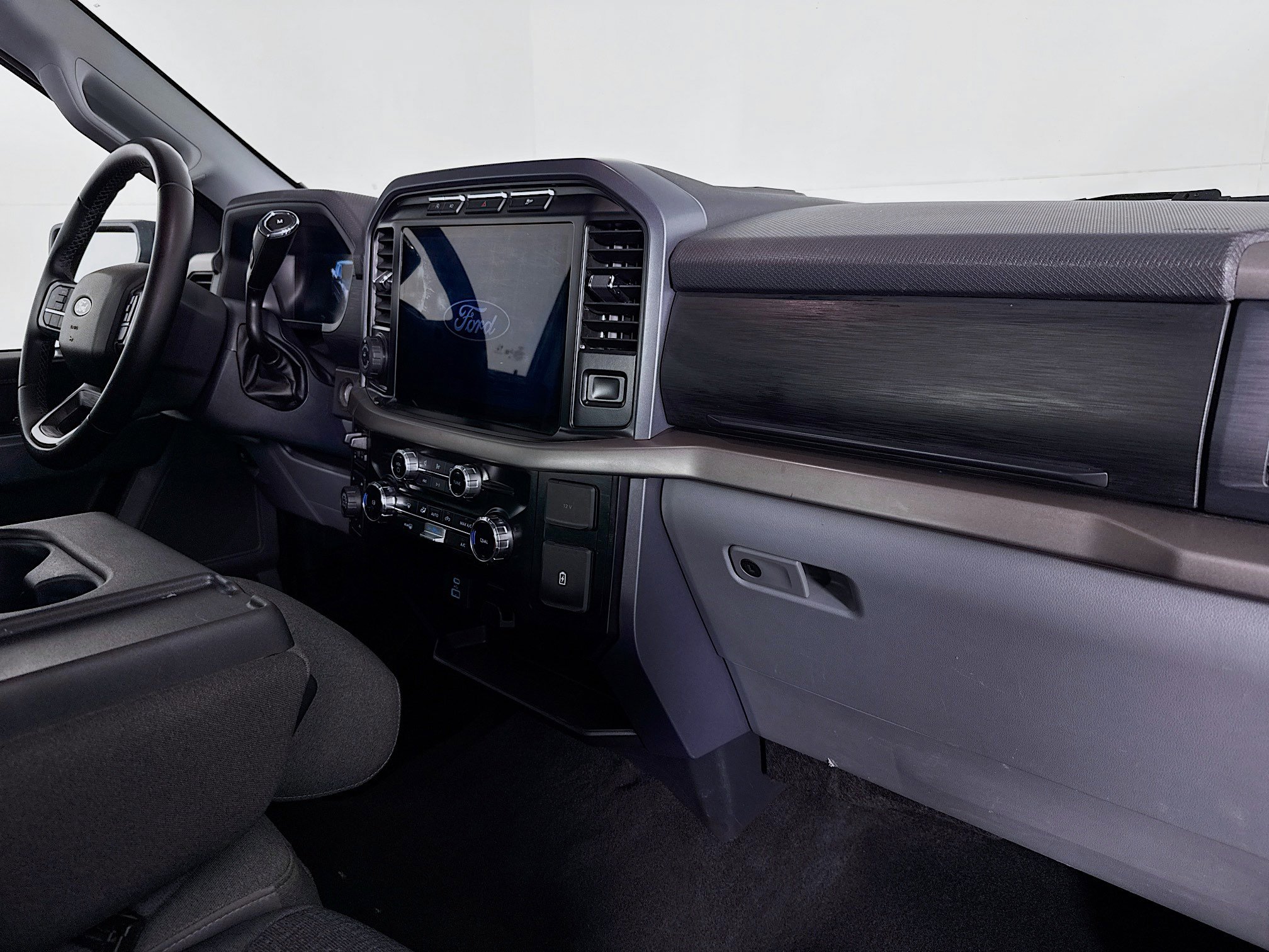 Used 2024 Ford F150 XLT w/ Tow/Haul Package image 27