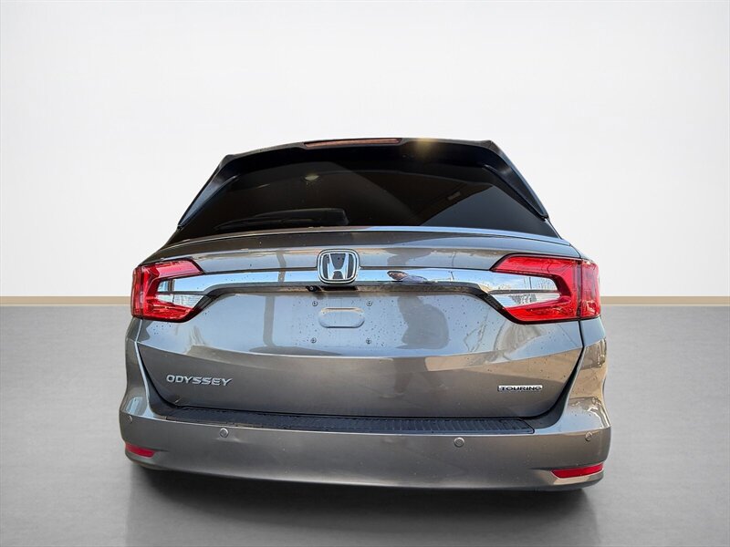 Used 2018 Honda Odyssey Touring image 5