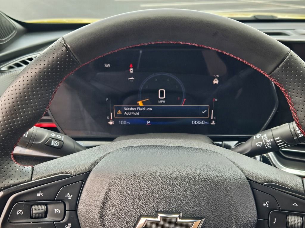 Used 2024 Chevrolet Trax RS w/ Sunroof Package image 32