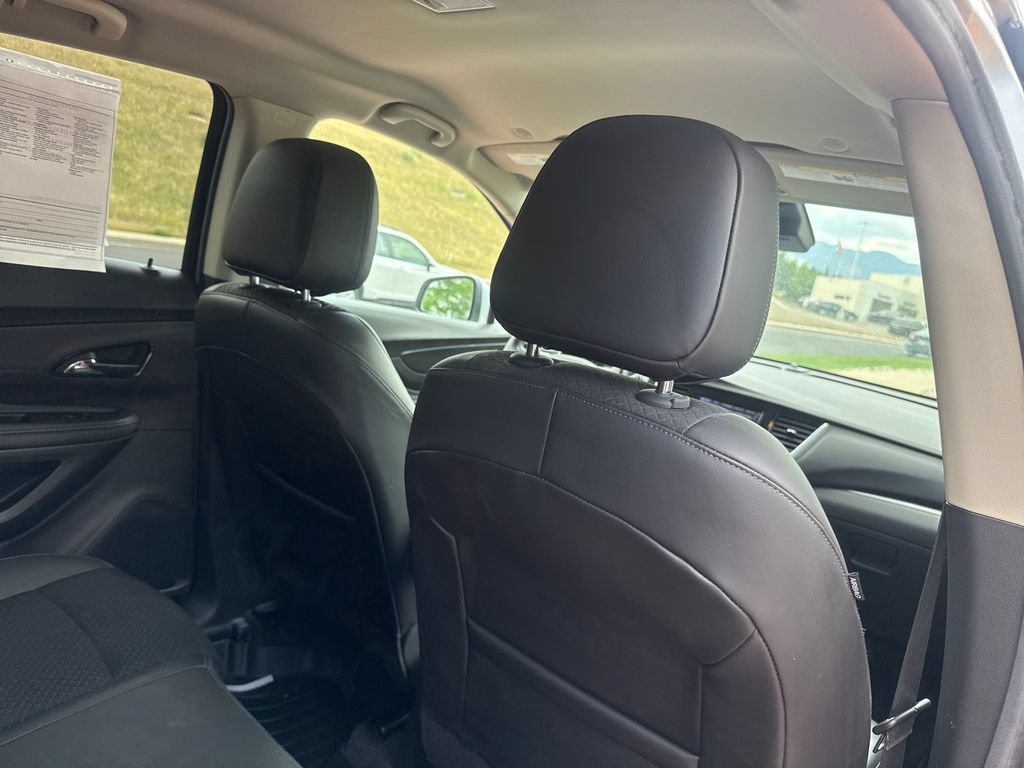 Used 2022 Buick Encore Preferred w/ Safety Package II AWD/4WD image 29