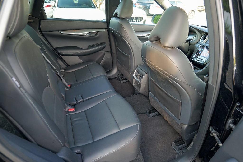 Used 2024 INFINITI QX50 Luxe AWD/4WD image 30
