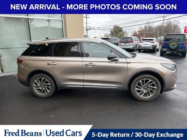 Used 2021 Lincoln Corsair AWD w/ Equipment Group 101A image 4