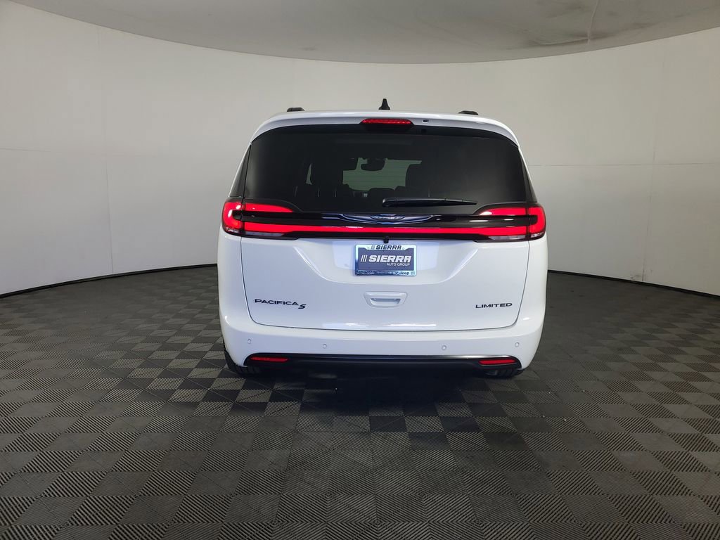 New 2026 Chrysler Pacifica Limited w/ S Appearance Package image 5