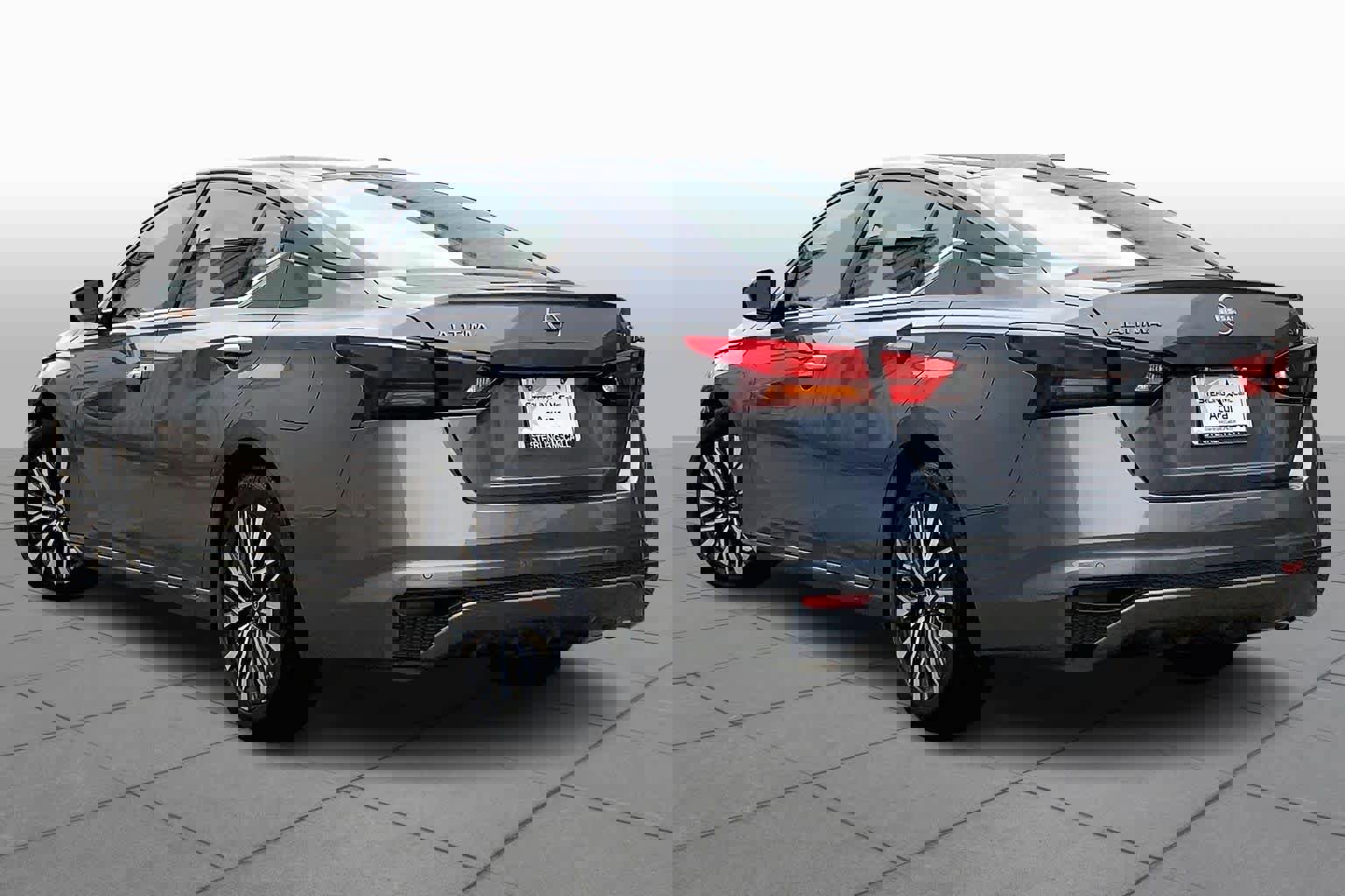 Used 2024 Nissan Altima 2.5 SV image 12