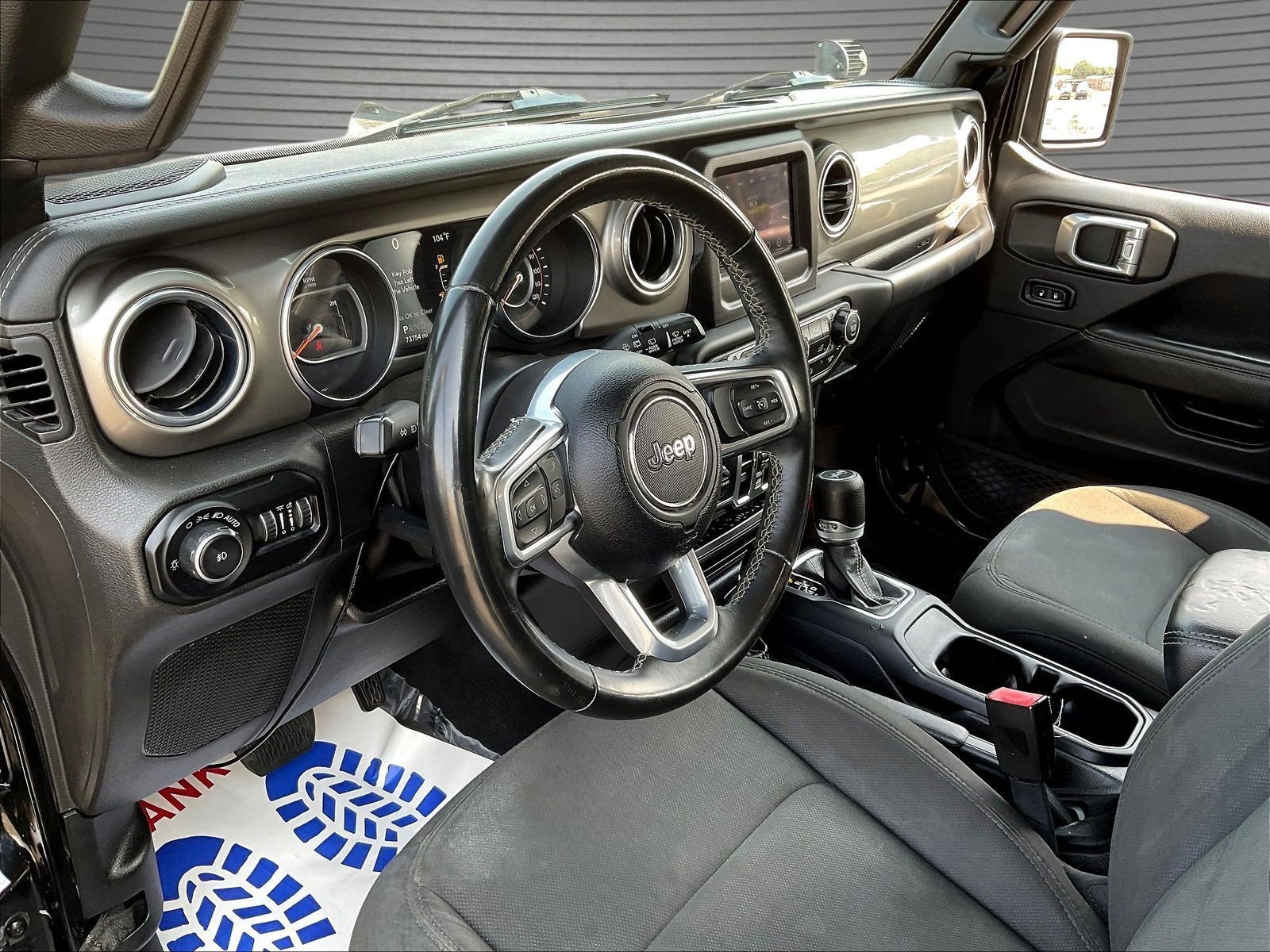 Used 2019 Jeep Wrangler Unlimited Sahara AWD/4WD image 16