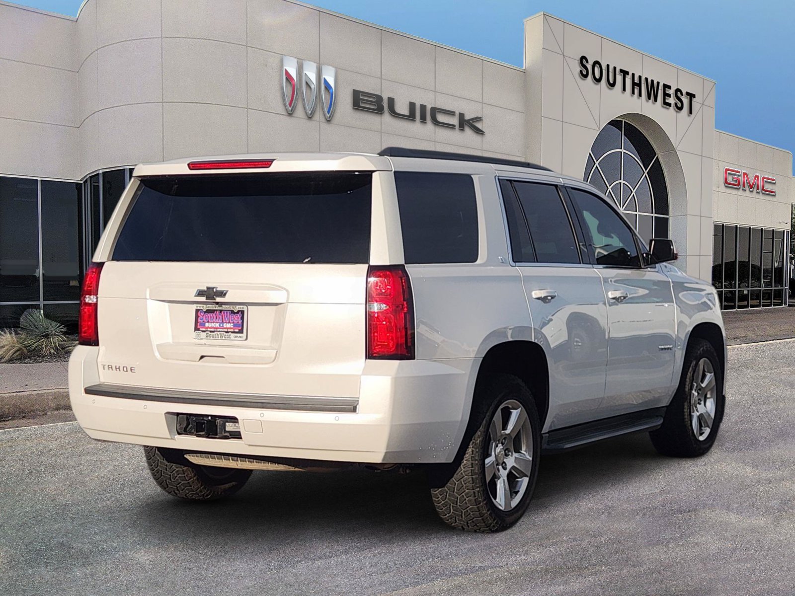 Used 2016 Chevrolet Tahoe LT RWD image 5
