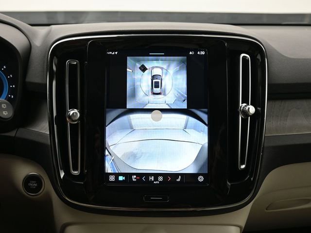 Used 2024 Volvo XC40 B5 Plus w/ Protection Package Premier image 21