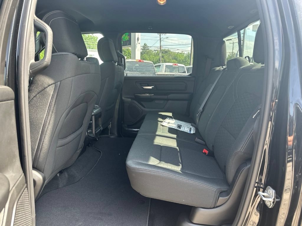New 2026 RAM 1500 Express AWD/4WD image 31