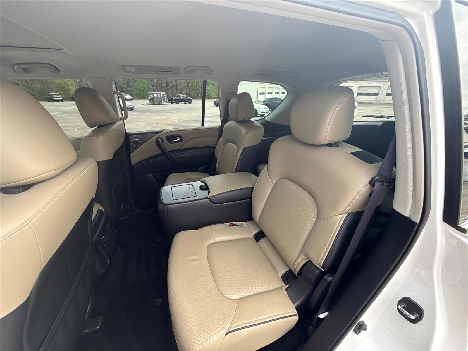 Used 2023 INFINITI QX80 Premium Select w/ Cargo Package AWD/4WD image 12