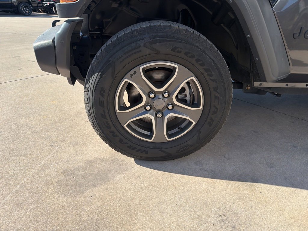 Used 2021 Jeep Wrangler Sport image 9