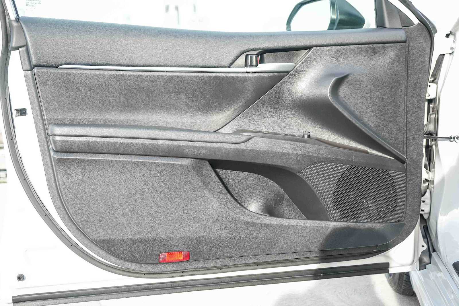 Used 2024 Toyota Camry SE image 21