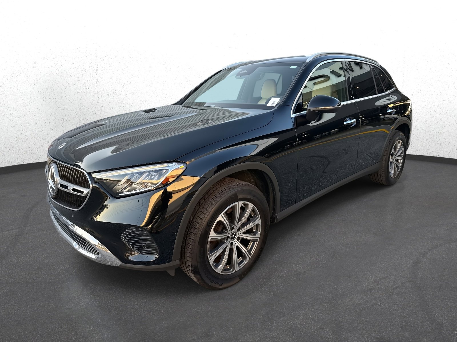 Used 2024 Mercedes-Benz GLC 300 4MATIC image 7
