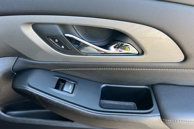 Used 2023 Chevrolet Traverse LT image 22