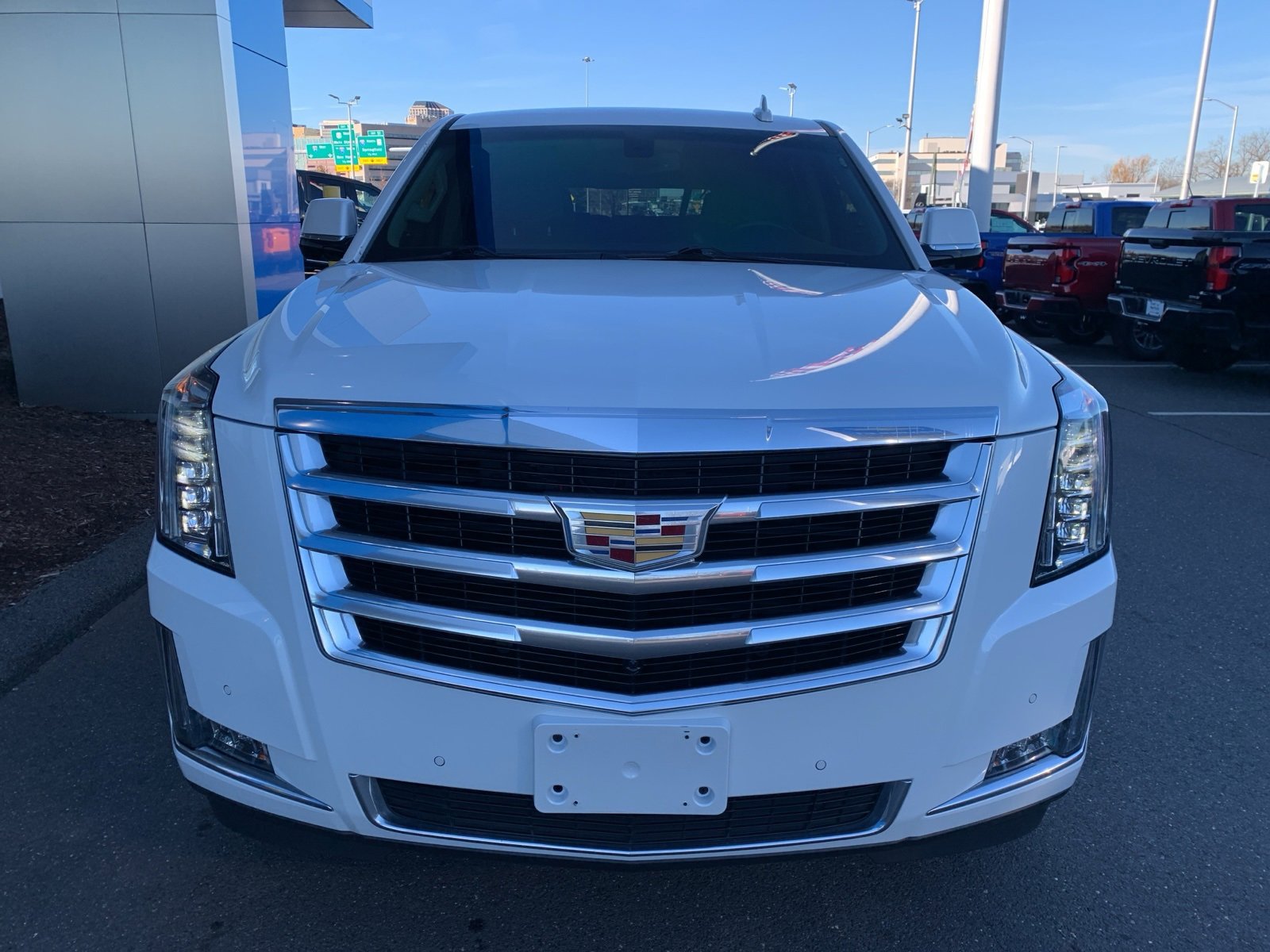 Used 2017 Cadillac Escalade ESV 4WD image 2