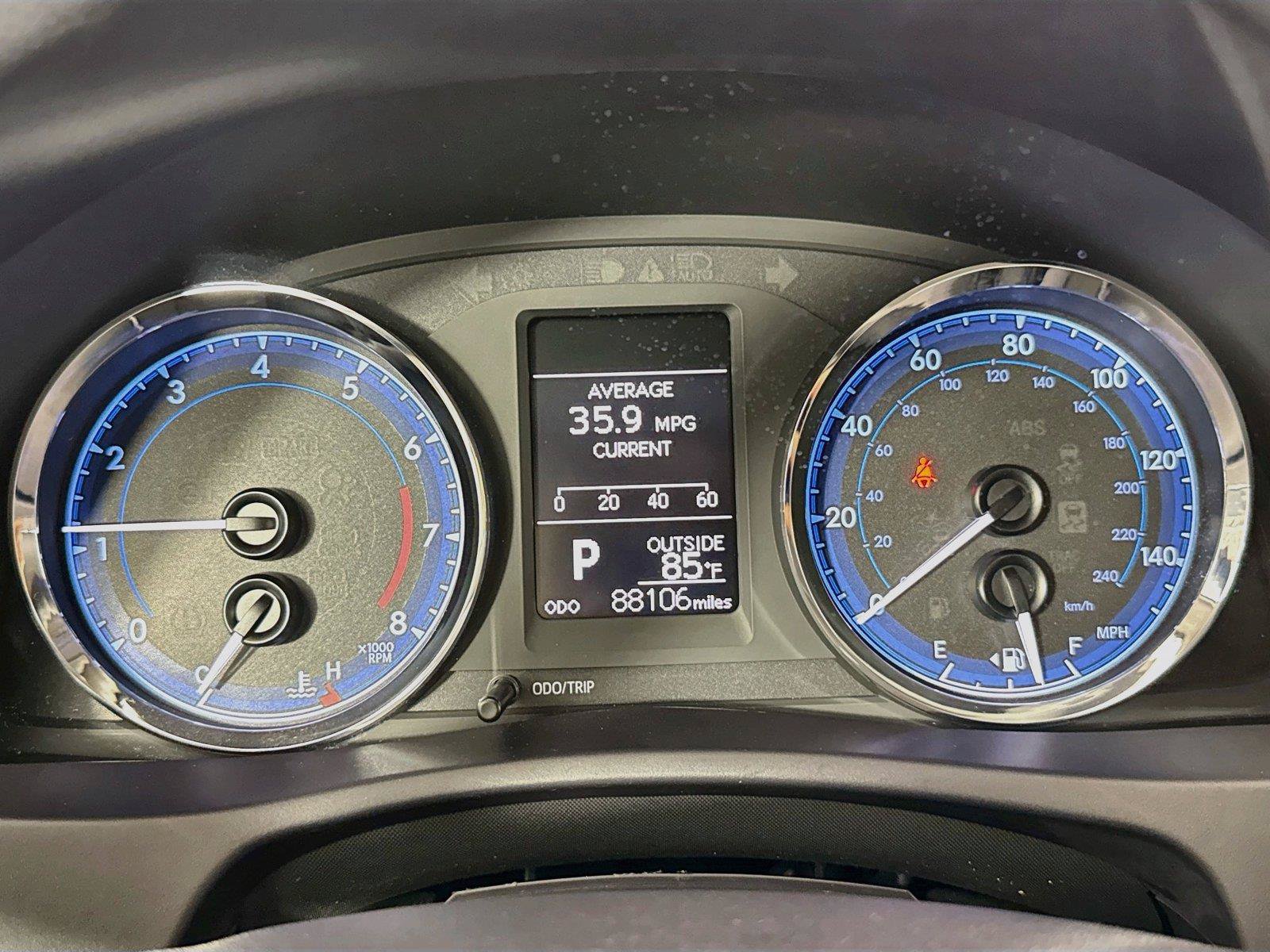 Used 2018 Toyota Corolla L FWD image 17